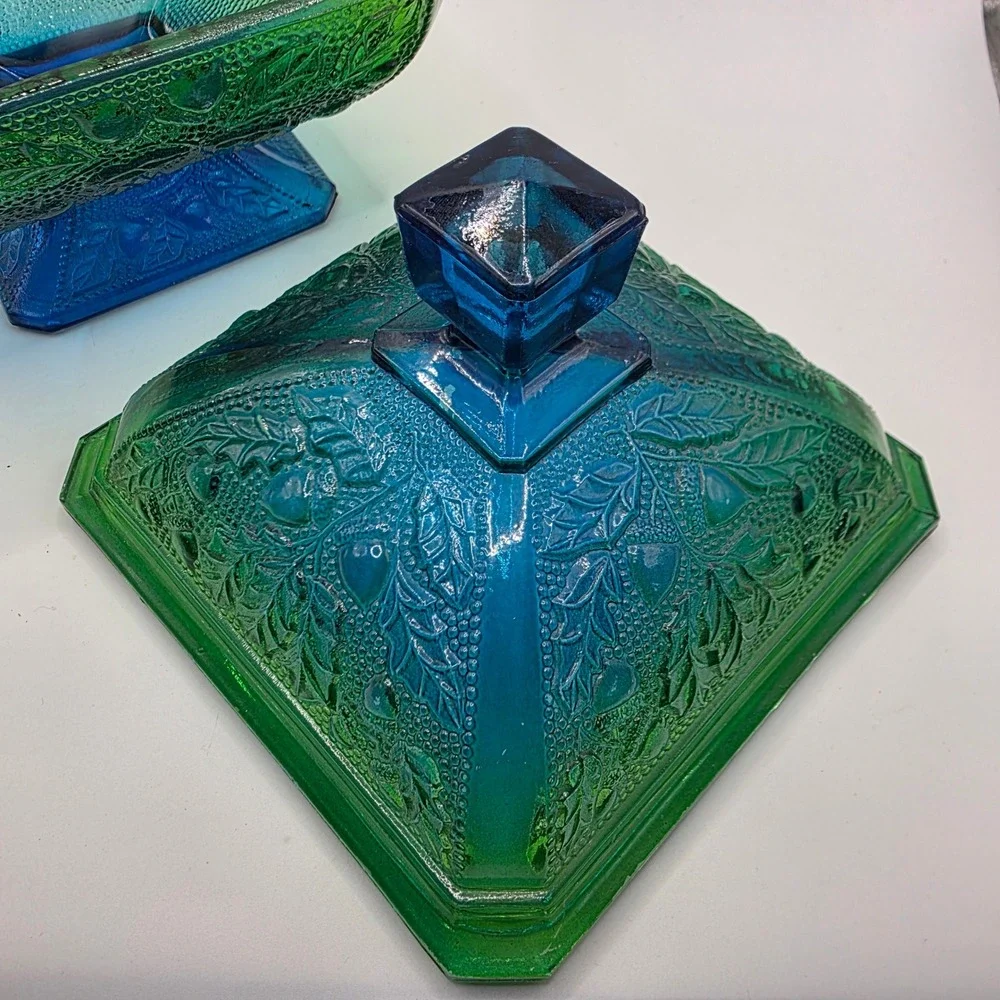 Vintage Jeanette Glass Harvest Grape Candy Dish Green Blue Ombre